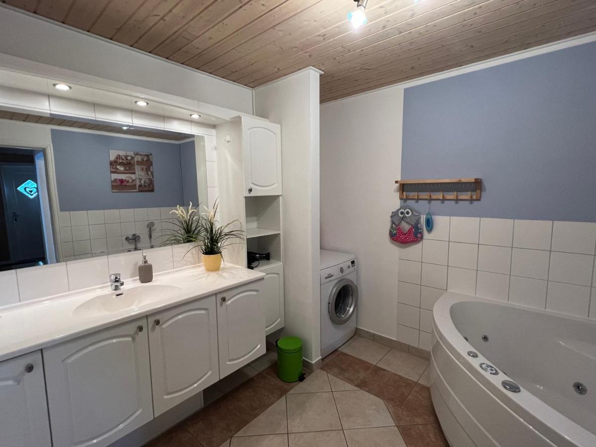 Blaues Haus Am See Вендиш Риц Екстериор снимка