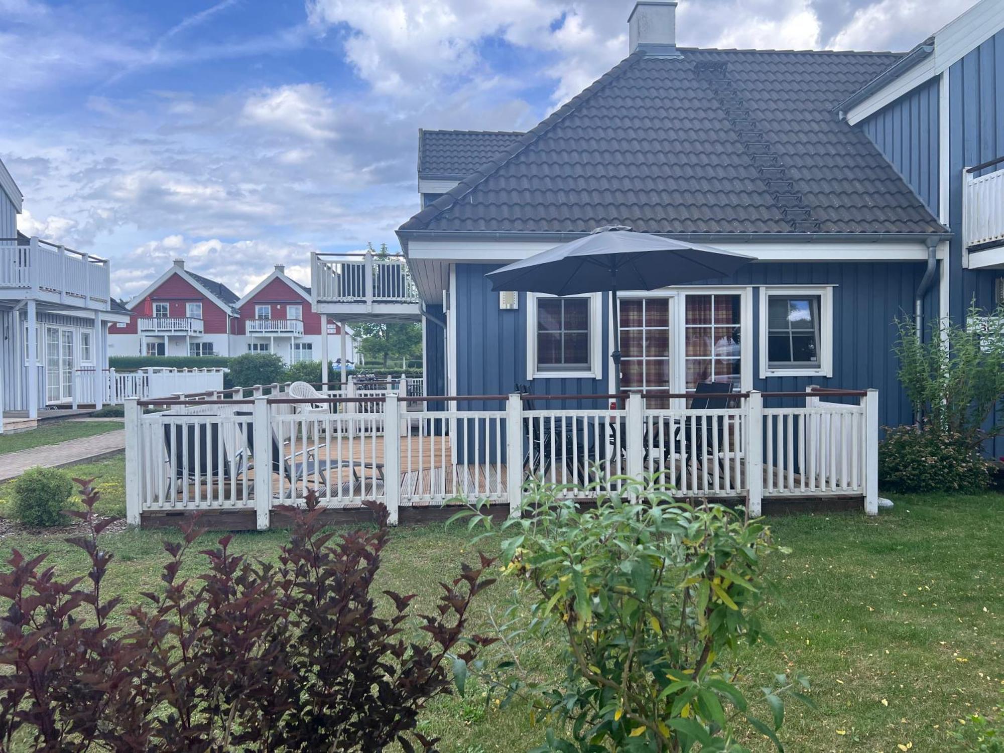 Blaues Haus Am See Вендиш Риц Екстериор снимка